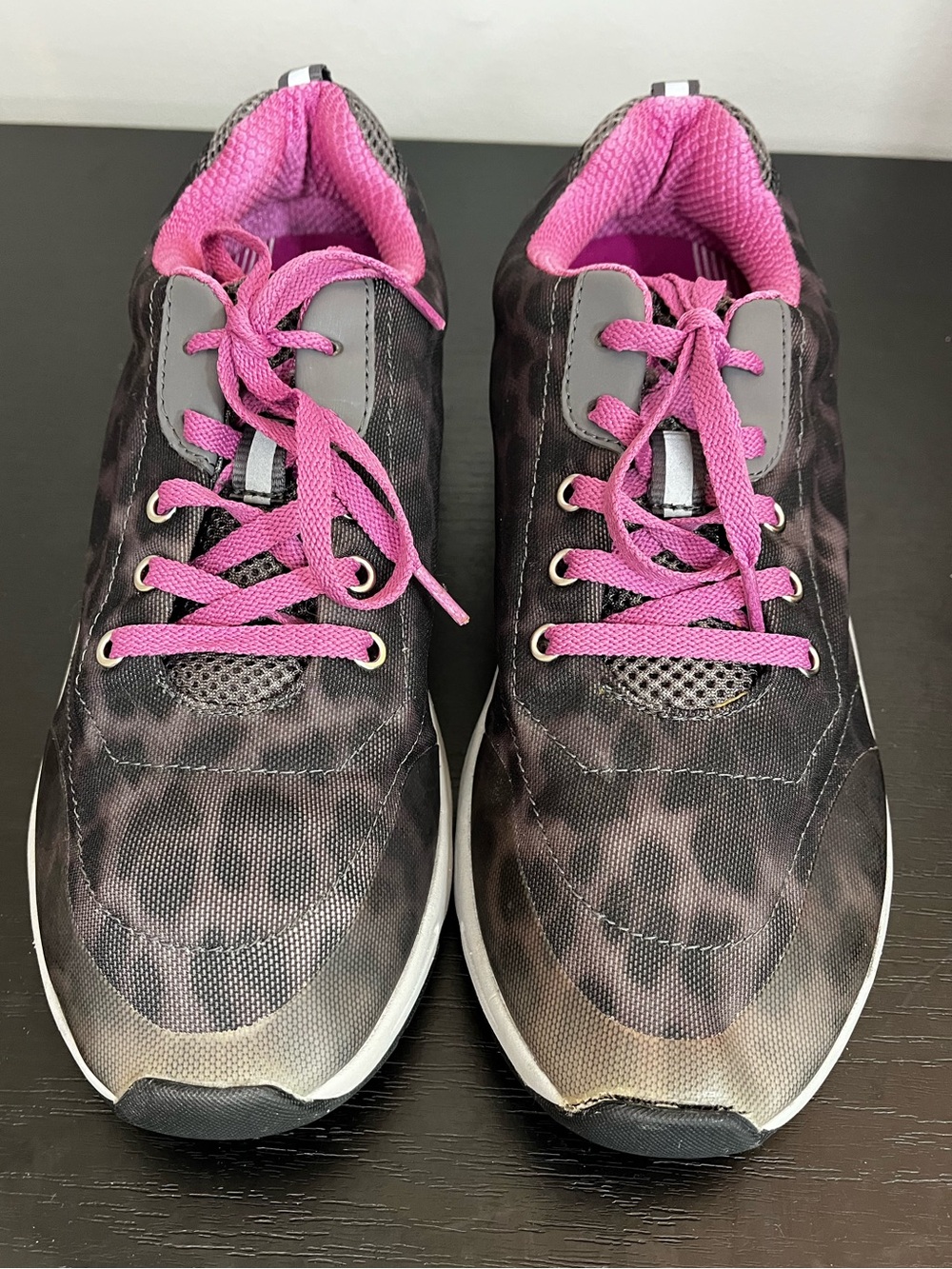 Vionic Action Tourney Walking Sneakers Gray Leopard Print Pink NWT Size 8.5